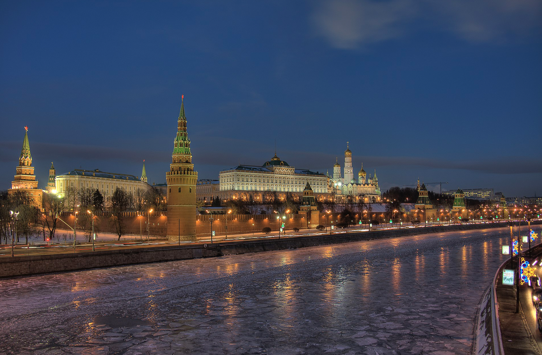 A wintry view of the Kremlin and Moskva River in Moscow