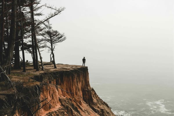 Don't look down: Life is dangerous out on the edge of networks (Photo by Alan Tang on Unsplash)